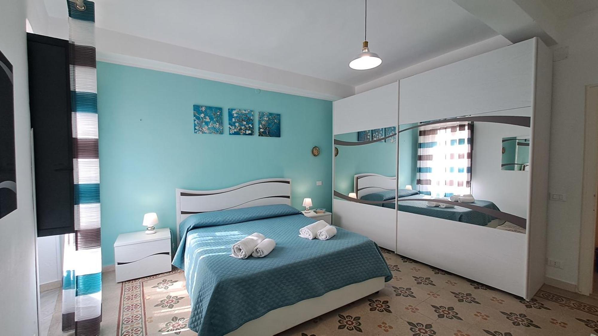 Sky Apartment By Casa In Mente Cefalù Eksteriør bilde